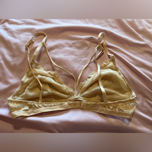 4 super cute and sexy bralettes - Picture 6 of 8